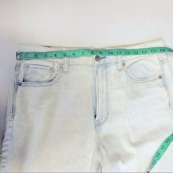 AMERICAN EAGLE - Womens Light Cutoff Straight Jeans, EUC> Sz 12 - Picture 7 of 8